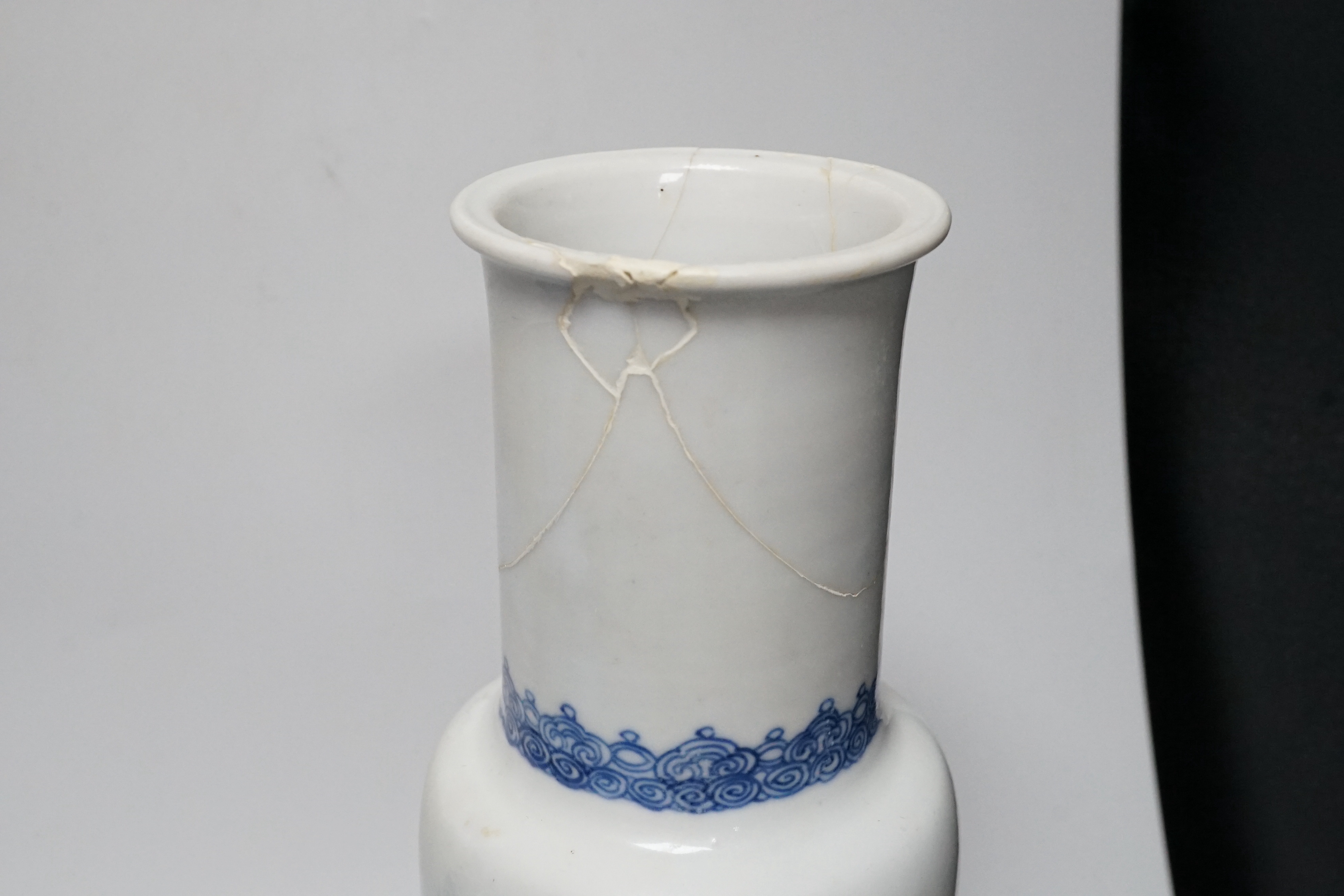 A small Nanking Cargo teabowl and saucer, and other 18th/19th century Chinese blue and white ceramics, tallest 21cm